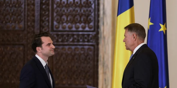 Depunere jurământ ministru Investiţii Protecte Europene şi ministru Cercetare - Sebastian Burduja - Klaus Iohannis - 3 mai 2022 / FOTO Inquam Photos / Octav Ganea