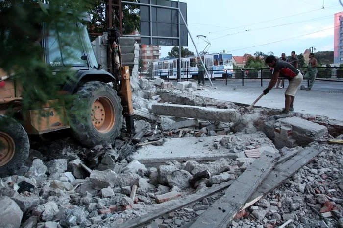 Chioşcul de pe podul Dacia a fost demolat