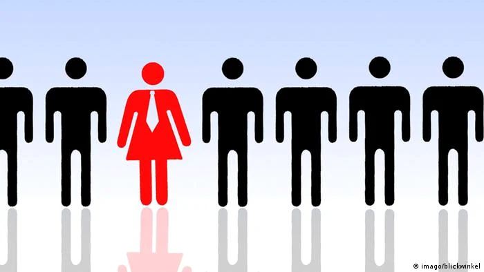 Ar fi o soluţie cotele obligatorii de femei pe listele eligibile ale partidelor?