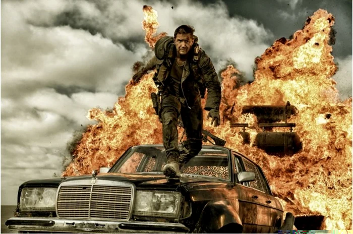 Iain a povestit cum a fost să lucreze cu Tom Hardy pentru Mad Max.Iain a povestit cum a fost să lucreze cu Tom Hardy pentru Mad Max.