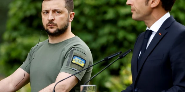 Emmanuel Macron şi Volodimir Zelenski FOTO EPA-EFE