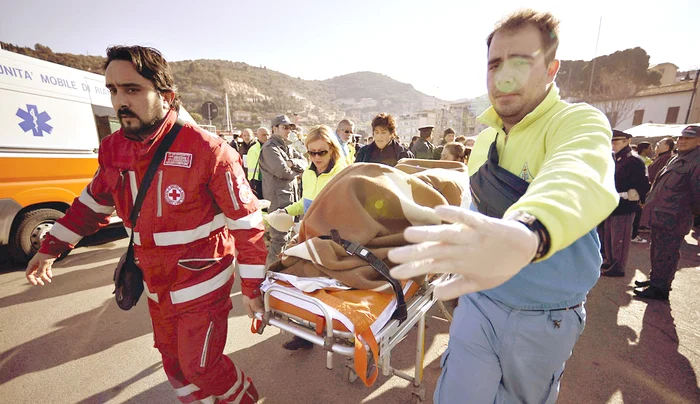 Răniţii au fost duşi la spitalul de pe insulă