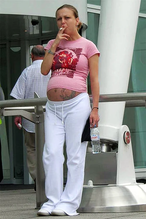 Cea mai degenerată mamă?