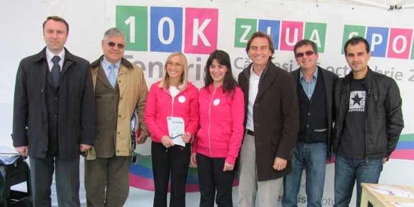 Gabriela Szabo şi Diana Oprea alături de autorităţile călărăşene