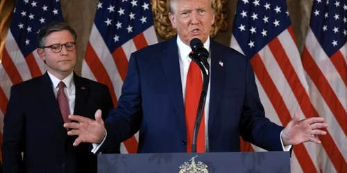 Donald Trump și Mike Johnson Foto Getty Images jpg