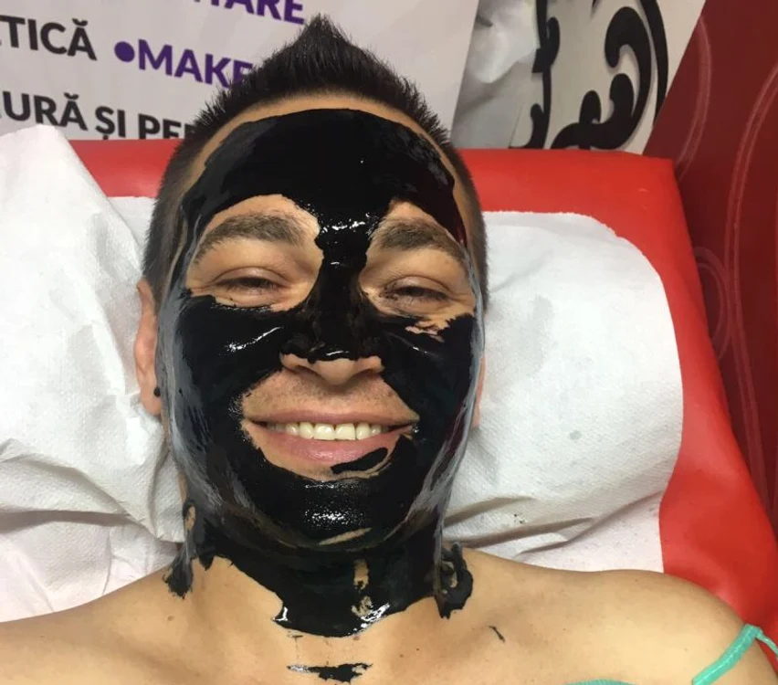 
    Artistul a acceptat toate tratamentele cosmeticefoto: arhiva personală  