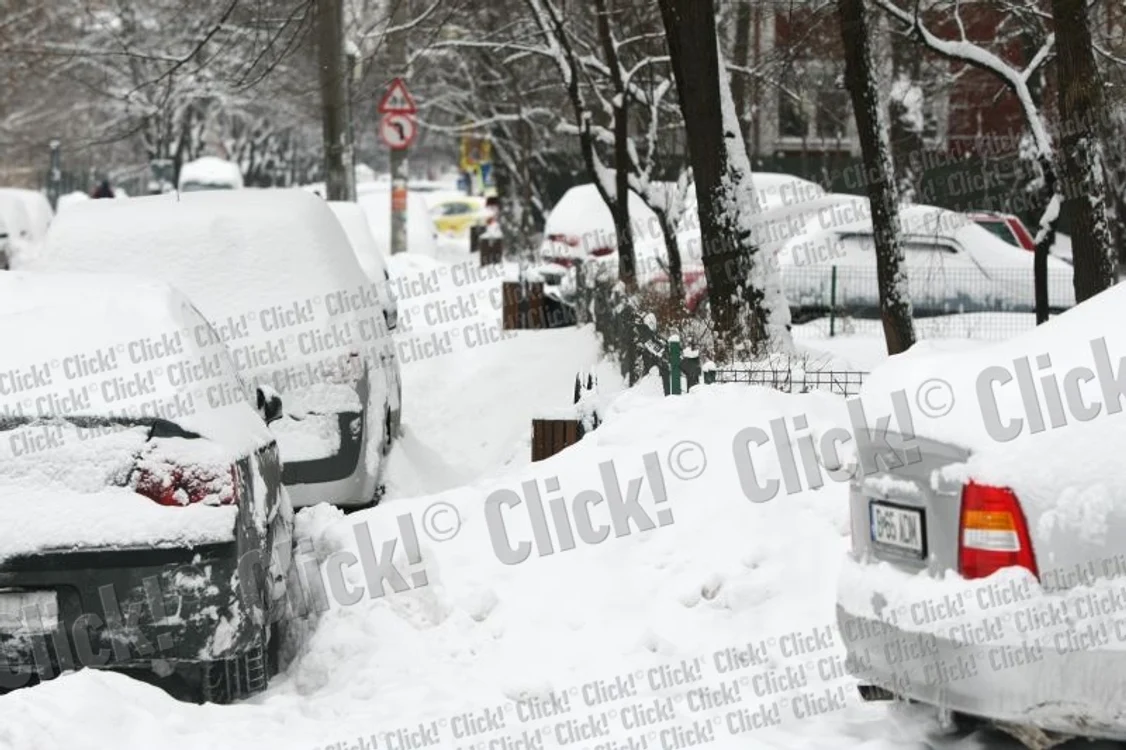 Zăpadă pe străzile Capitalei (foto: Dorin Constanda)