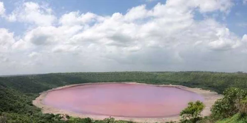 lonar lake