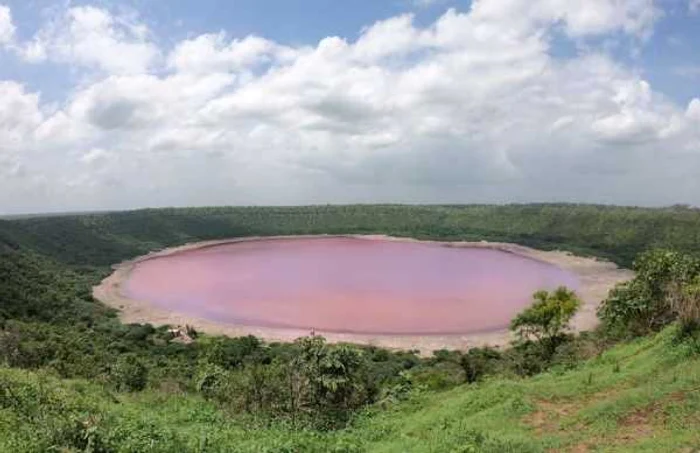 lonar lake