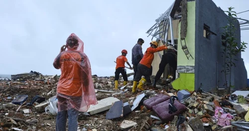 Dezastrul produs de tsunami în Indonezia. foto guliver-gettyimages