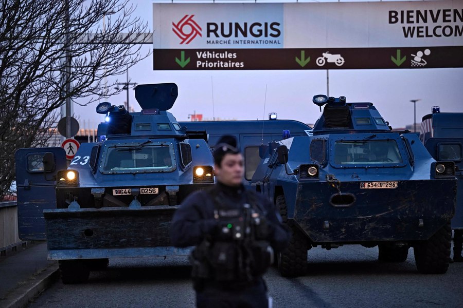 Operațiunea „Blocarea totală a Parisului” începe azi, ora 14