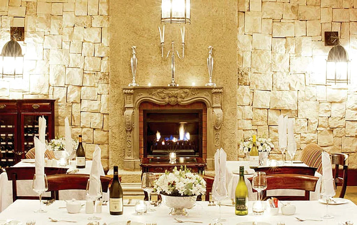 Au mâncat delicatese la restaurantul de cinci stele