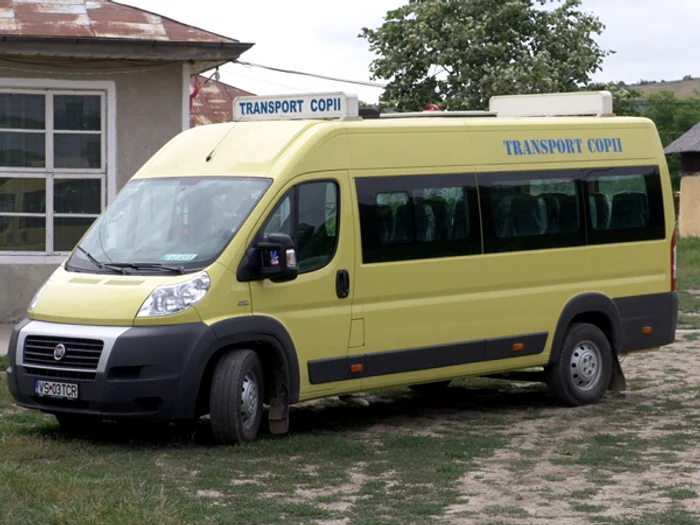 Mijloacele de transport pentru elevi, controlate de poliţişti Foto:Arhivă Adevărul