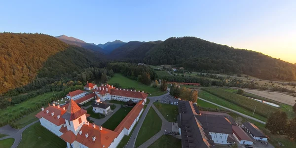 Mănăstirea Sâmbăta de Sus  Foto Daniel Guță, ADEVĂRUL jpg