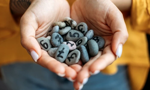 semnificatia zilei de nastere foto shutterstock 2031304499 jpg