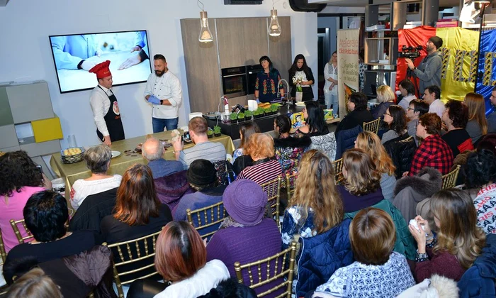 Centenarul Marii Uniri, sărbătorit cu mâncare tradițională și multe premii la Atelierul „Click! Poftă bună!“ jpeg