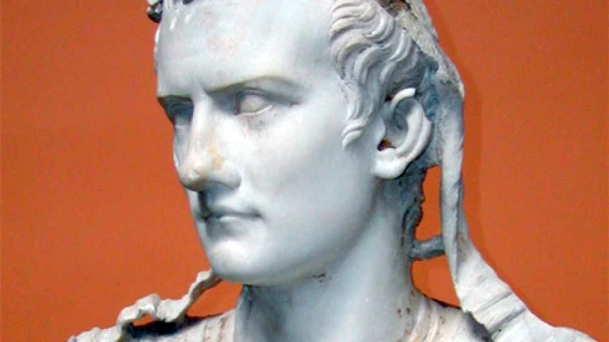 Nebunia împăratului Caligula jpeg