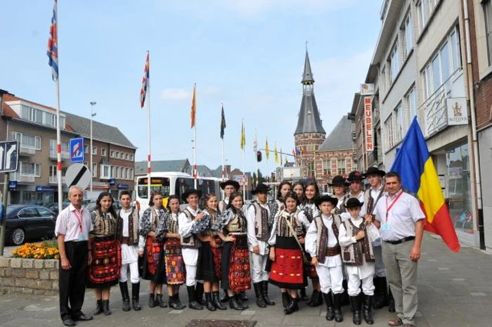 Dansatorii români au fîcut senzaţie în Belgia. FOTOnewsbv.ro