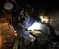 Accident în Râmnicu Vâlcea două persoane încarcerate o maşină răsturnată Foto Adevărul