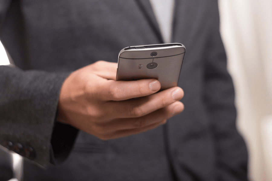Ancheta privind ROBOR: Telefoanele personale ale bancherilor, verificate de inspectorii de concurență