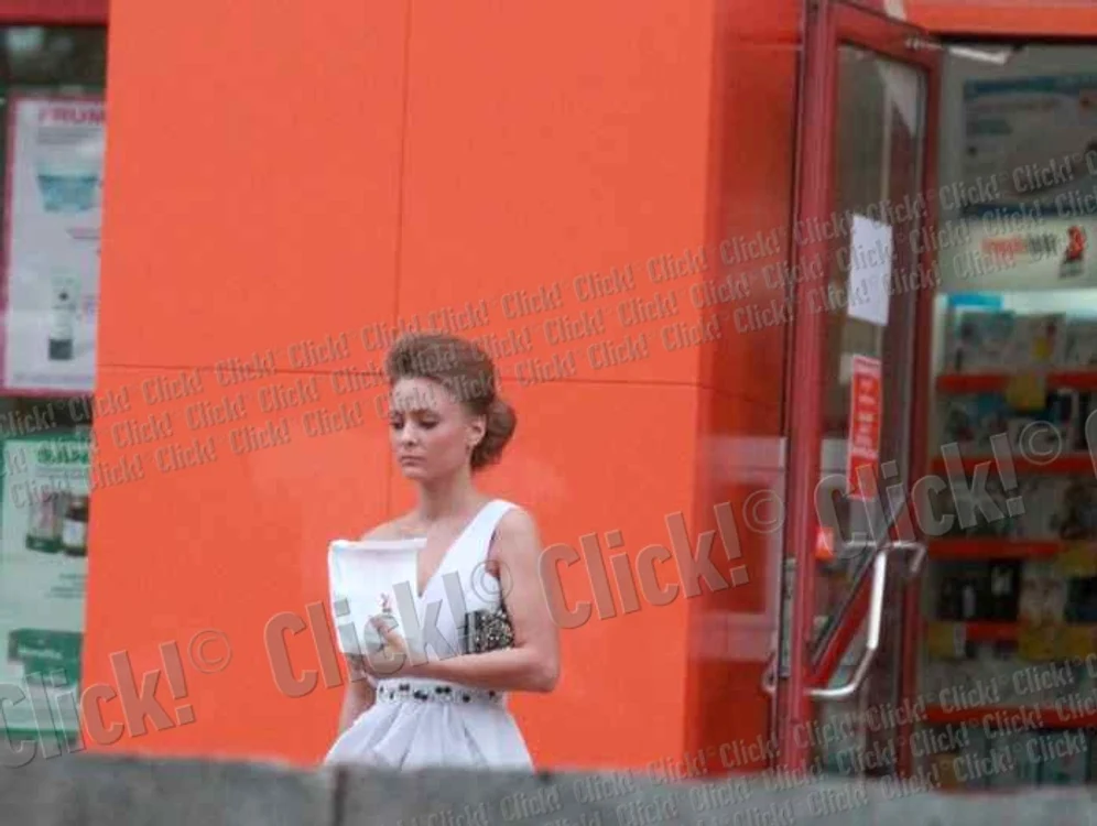 Sora Deliei Matache a fost la farmacie pentru a-şi lua mediamente.