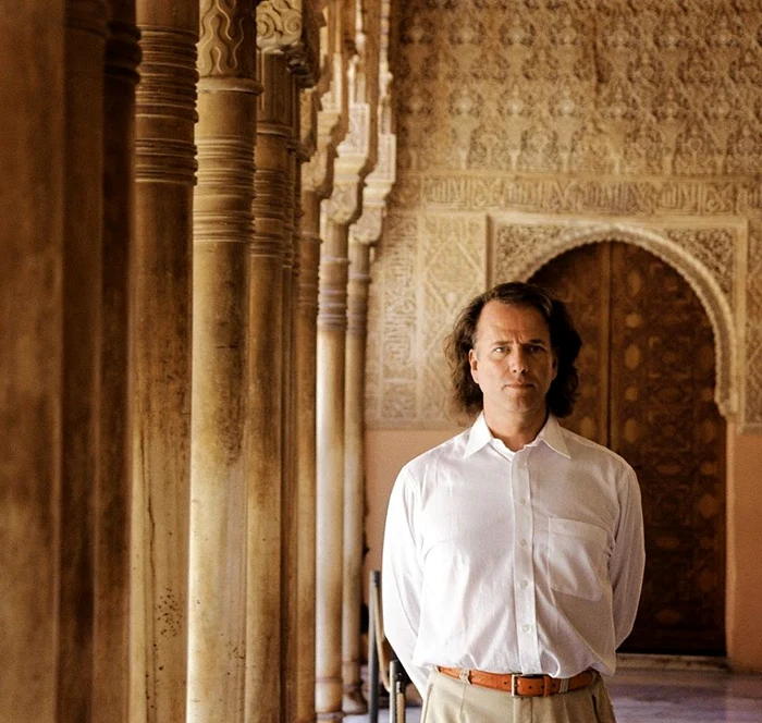 
    Renumitul violonist și dirijor Andre Rieu va susține șapte concerte la București  