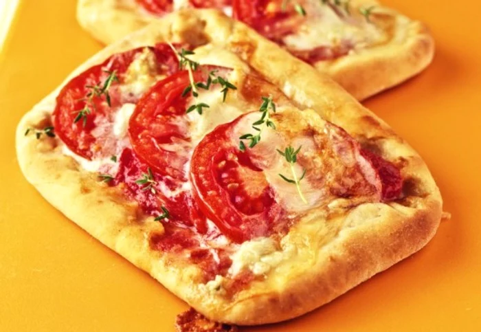 
    Un aperitiv excelent in zilele calduroase, cand nu vrei sa petreci mult timp în bucătărieclickpoftabuna.ro  