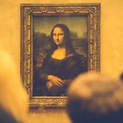 Calendar 12 decembrie: 1913   Pictura „Mona Lisa” a fost recuperată, la Florența, la doi ani după ce a fost furată din Muzeul Luvru din Paris jpeg