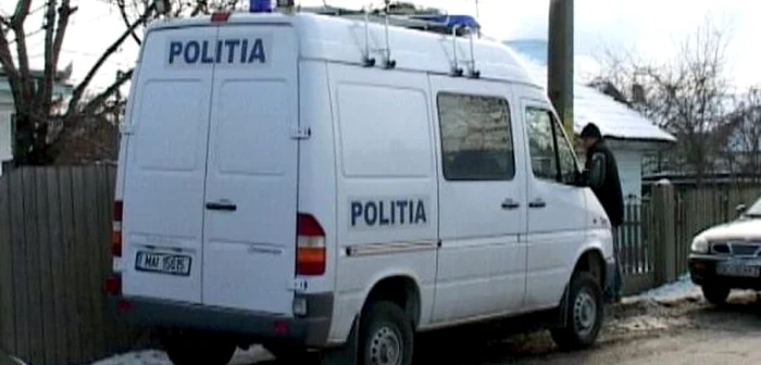 Poliţiştii au investigat crima FOTO monitorulbt.ro