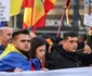 Reprezentanți ai partidului AUR și simpatizanți ai acestora și ai candidatului independent Călin Georgescu participă la o acțiune de protest cu titlul „Miting pentru democrație“ în București. FOTO Inquam Photos / George Călin