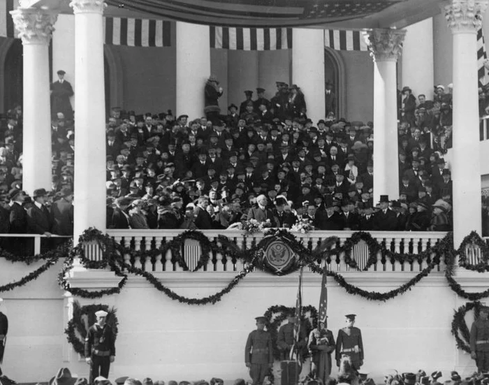 Preşedintele Warren Harding la ceremonia de învestire. 4 martie 1921