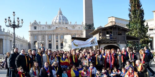 colind la papa francisc foto