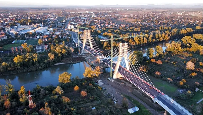 Podul hobanat din Satu Mare, gata de inaugurare.
