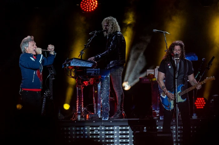 Bon Jovi, show în Piața Constituției