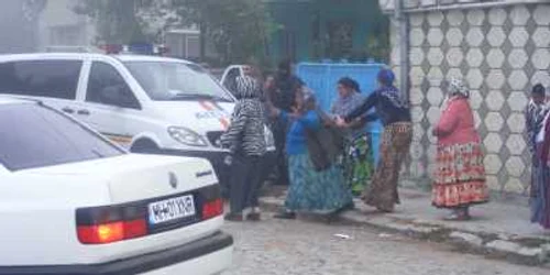 romii au devenit agresivi când a fost reţinut Valentin Stănescu