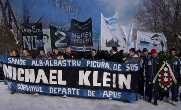 Zeci de tineri au participat la comemorarea lui Michael Klein. Foto Ada Ionescu