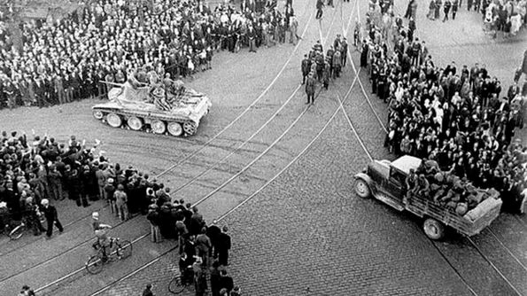 Ţările baltice protestează faţă de decizia Rusiei de a celebra eliberarea acestor state de către trupele sovietice  Pe 31 august Moscova sărbătoreşte „eliberarea” Bucureştiului jpeg