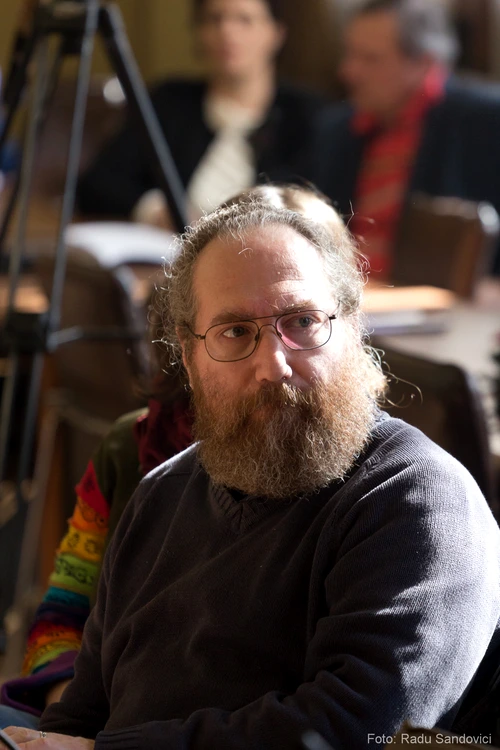 De ce există atîtea universităţi? interviu cu Liviu ORNEA jpeg