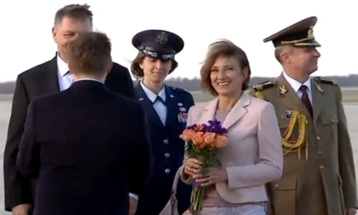 Scandal+fără+precedent:+Carmen+Iohannis,+dată+afară+din+Muzeul+Holocaustului+pentru+ținută+indecentă! 47023 jpeg