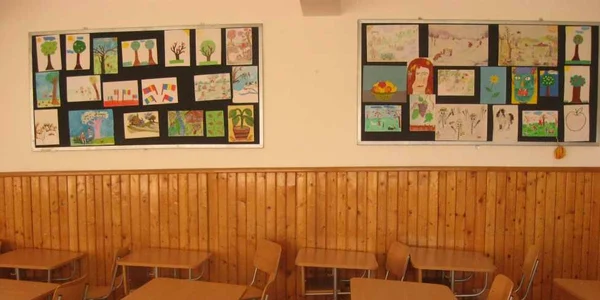 Sălile elevilor de gimnaziu au fost transformate în clase pregătitoare