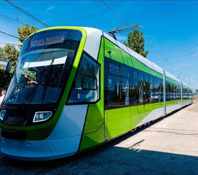 Linia de tramvai 41 va avea program prelungit în noaptea de Înviere. Anunțul primarului Nicușor Dan