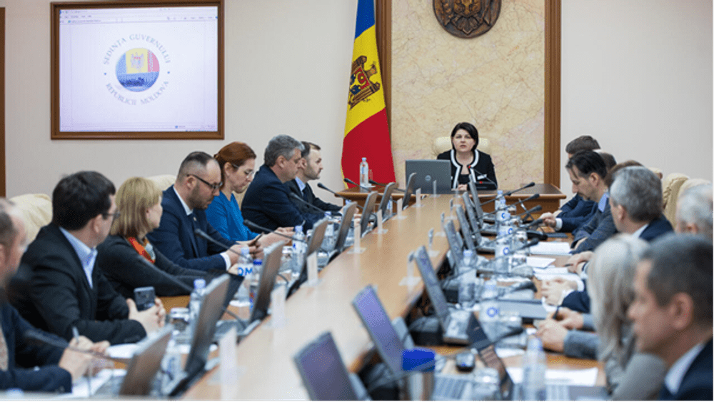De ce nu vrea guvernul de la Chișinău limba română în Constituție?