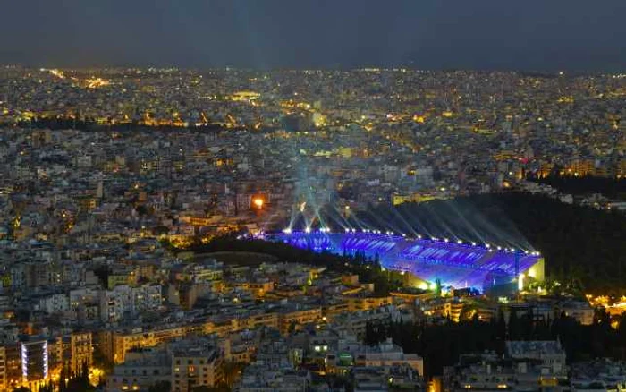 Vedere asupra Atenei şi Stadionului Olimpic FOTO Shutterstock