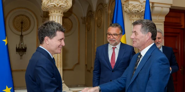 Nicuşor Dan si Președintele Curții de Conturi Europene, Tony Murphy  FOTO ADM PREZIDENTIALA jpg