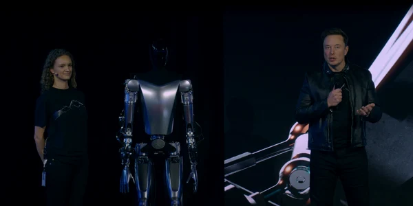 Elon Musk cu robotul umanoid Optimus la Tesla AI Day 2022 CAPTURĂ Tesla YouTube (2) jpg