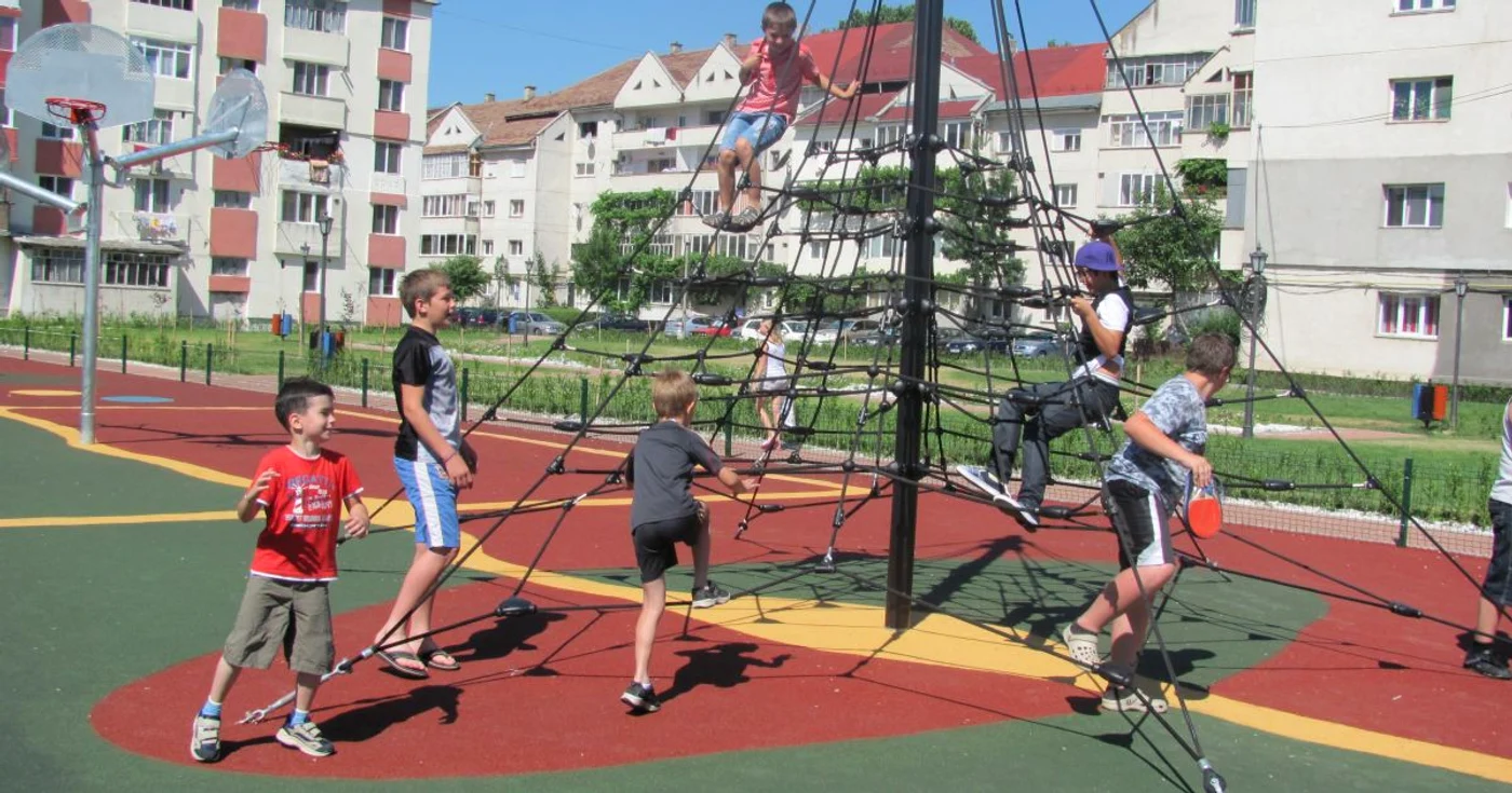 Copilaşii au luat cu asalt parcul încă din prima zi