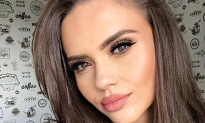 Cristina Șișcanu reușește să strângă mii de like uri la pozele sale din mediul virtual  jpeg