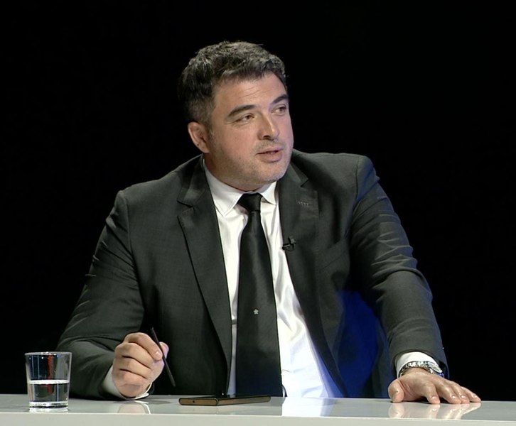 Cum arată și cum se completează fișa de evaluare a profesorilor. Părinții cer să „nu fie doar o hârtie dosită prin sertare”