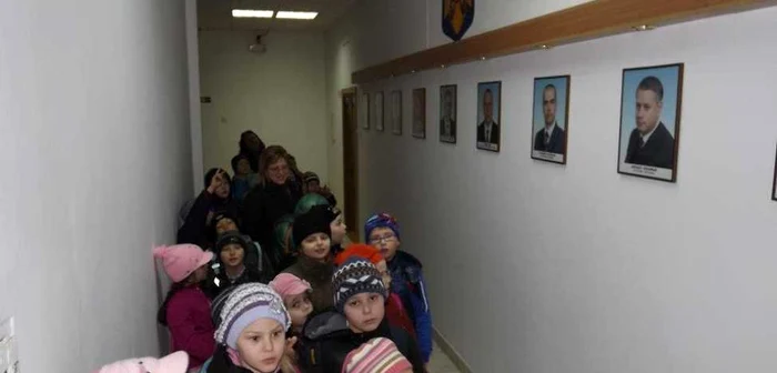 Copiii au aflat cine au fost prefecţii Vrancei în ultimii 23 de ani