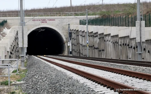tunelul feroviar turdas foto daniel guta adevarul